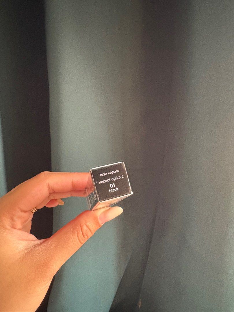 Clinique High Impact Mascara - Black (Category: Makeup) located in Navotas City. Submitted by hellolades (Listing ID 1413908888, Image 2). Description: Clinique High Impact Mascara in black (mini) Php 850 (free sf via j&t) - New, in original packaging. - Shade: 01 Black. For high-impact lashes. .