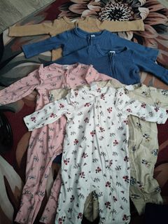 (Category: ) located in . Submitted by hei.izzyyy (Listing ID 1413969188, Image 1). Description: .