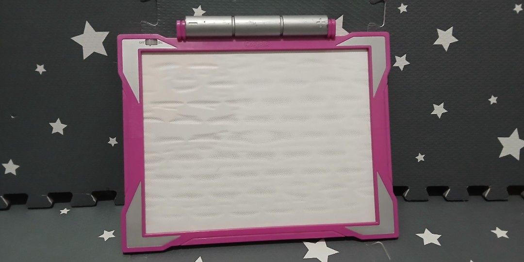 Crayola Lights up Tracing pad (Category: Educational & Learning Toys) located in Manila. Submitted by dories12d57986 (Listing ID 1414047508, Image 1). Description: •Pre-loved UK Toys Educational toys *Sign of usage but still usable and working well.