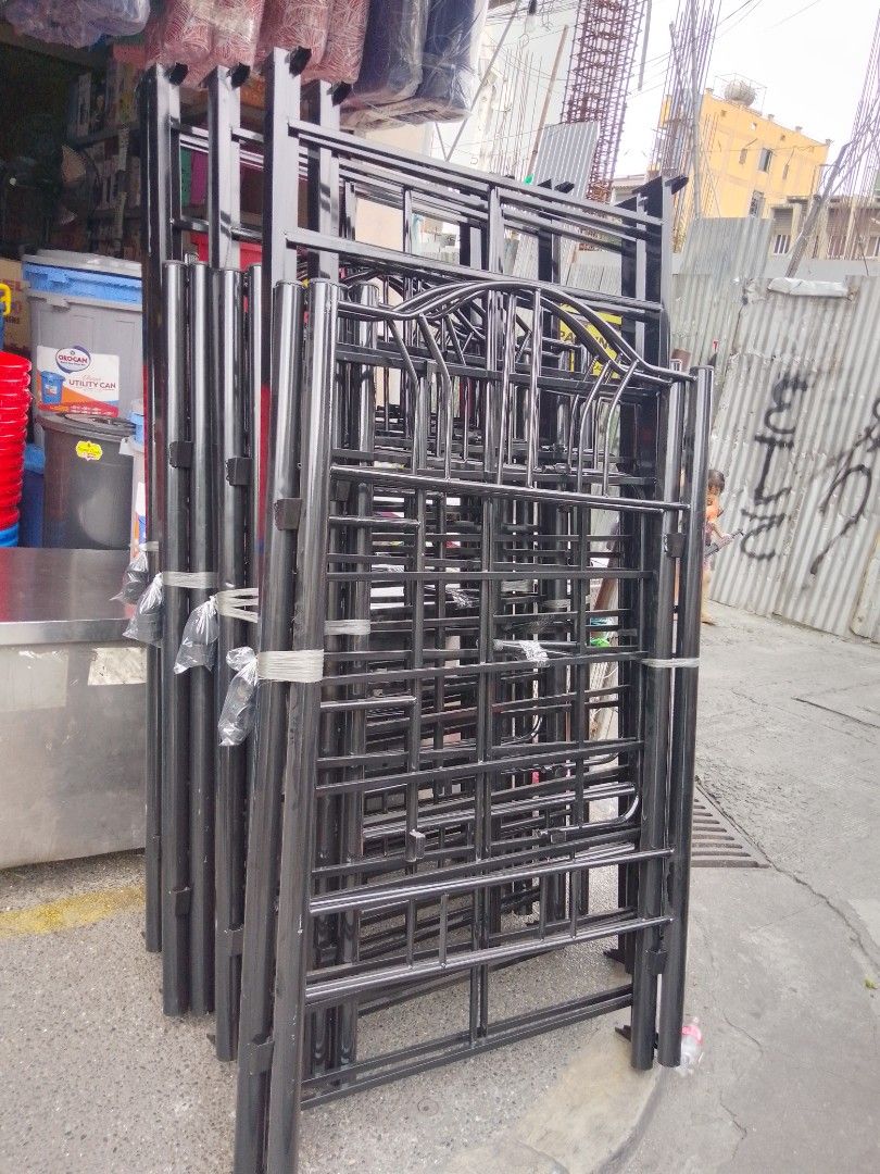 Double Deck Single Frame ( 30 x 75 ) (Category: Bed Frames & Mattresses) located in Manila. Submitted by jhengsellav (Listing ID 1414021192, Image 2). Description: CASH ON DELIVERY/ FREE STALLATION ADDITIONAL DELIVERY FEE DIPENDE SA LOCATION. BRAND NEW HEAVY DUTY GOOD QUALITY COMPLETE ACCESSORIES. MESSEGE FOR INFO 0 9 5 4 3 3 6 8 8 3 2.