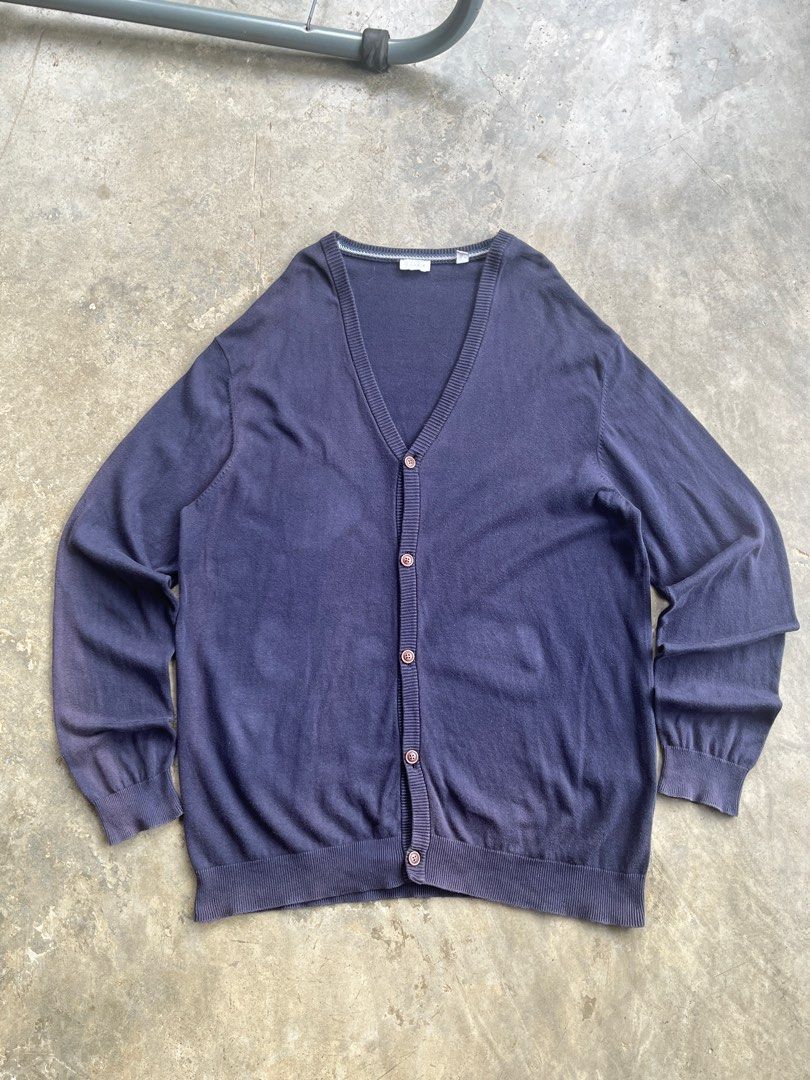 Esprit Navy Blue Cardigan XXL (Category: Coats, Jackets and Outerwear) located in San Mariano. Submitted by rakithrift (Listing ID 1413855096, Image 1). Description: 📏 DIMES: W 23 L 32 SL 28 🎨 COLOR RATE: 8.5/10 (Purple) ✅ CONDITION: GOOD ❌ ISSUE: DISCOLORATION.