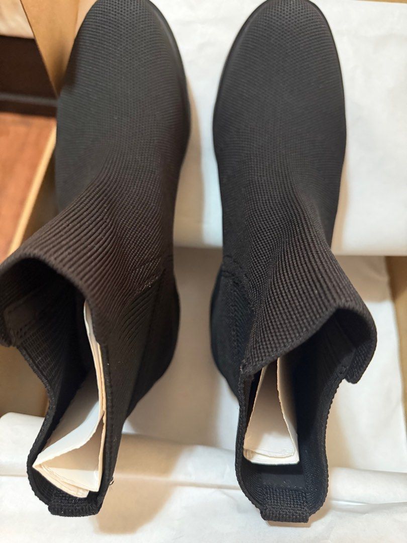 Everly Black Water RPT Boots EU38 (Category: Boots) located in Pasig City. Submitted by mswise (Listing ID 1413879564, Image 2). Description: - Black Everly Boots - Size: EU38, US 7, cm 24, UK 4.5 - Material: Knit - Includes original receipt from SM Megamall (November 18, 2023) - Original Price: ₱13,159.00.