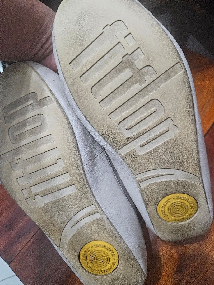 Fitflop shoes/ doll shoes (Category: Sneakers) located in General Mariano Alvarez. Submitted by eiprilfa (Listing ID 1414048643, Image 2). Description: original. hindi n naggamit..