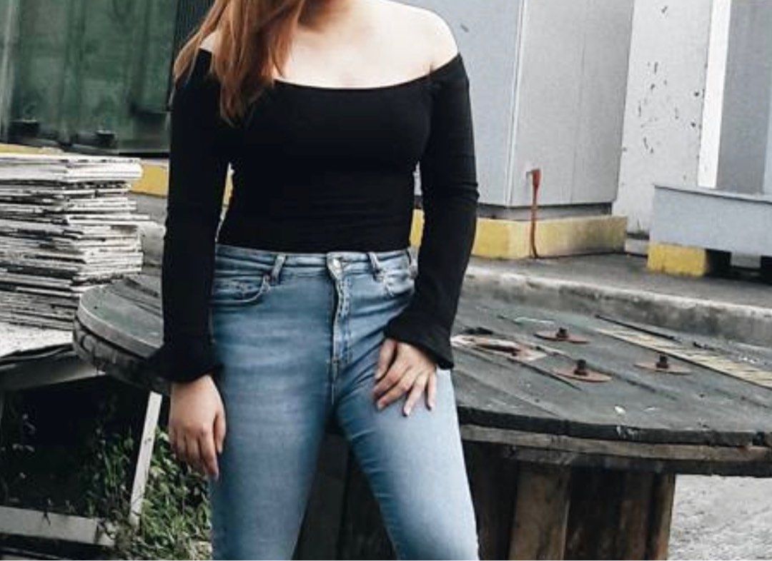 Forever 21 bodysuit (Category: Blouses) located in Quezon City. Submitted by _mgnmn (Listing ID 1413996866, Image 1). Description: .
