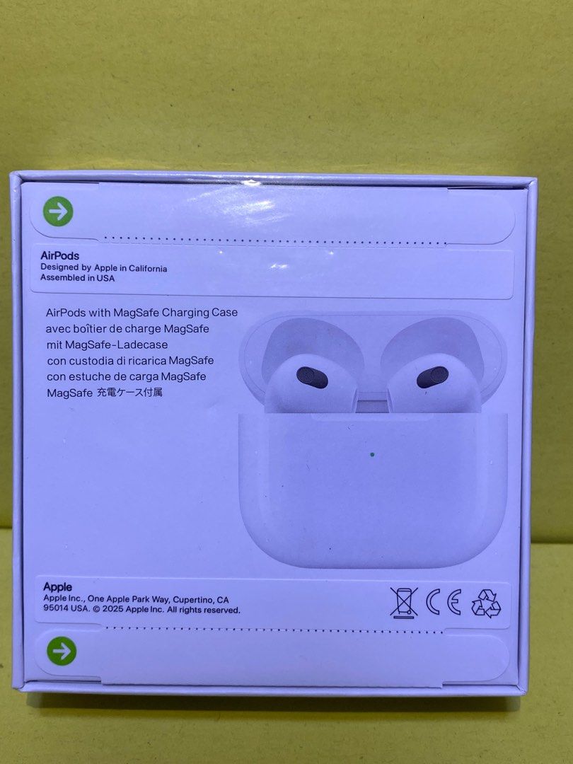 Gen 3 airpods (Category: Earphones) located in Manila. Submitted by dimple162 (Listing ID 1413866563, Image 2). Description: .