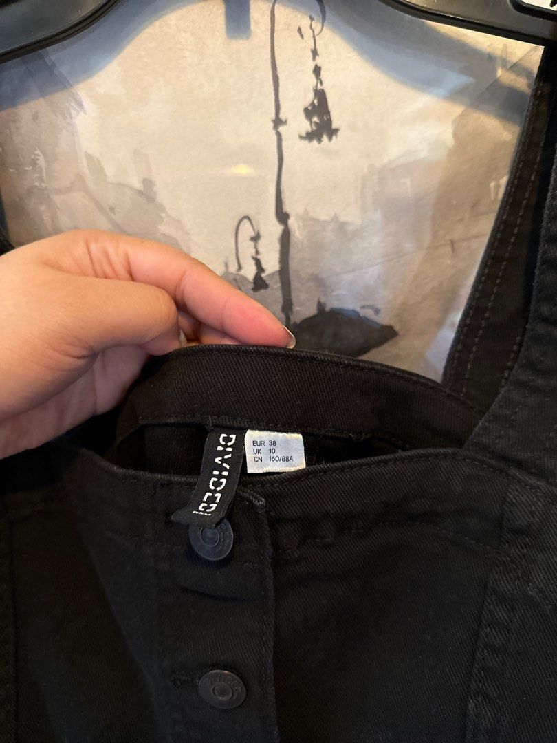 HM denim overall (Category: Dresses) located in Quezon City. Submitted by _mgnmn (Listing ID 1413995142, Image 3). Description: .