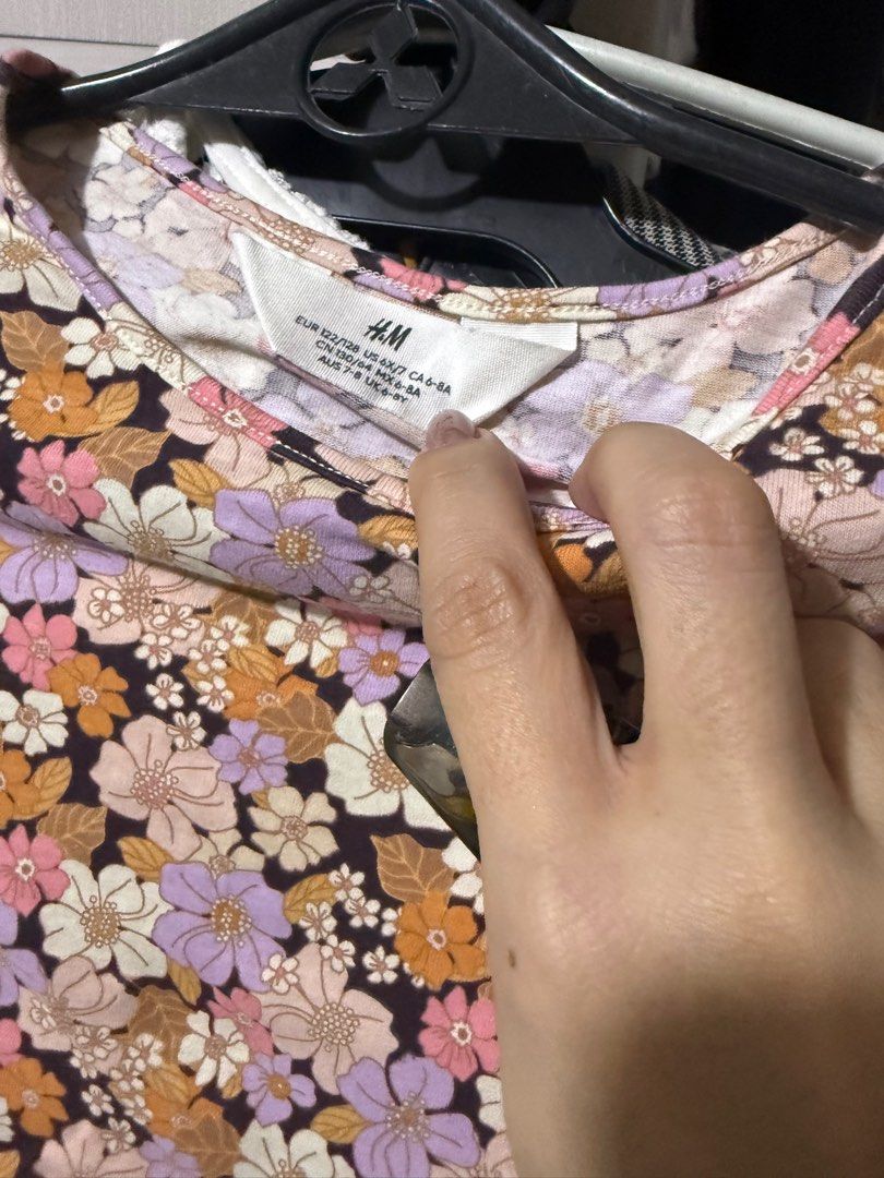 H&M Floral Dress (Category: Babies & Kids Fashion) located in Navotas City. Submitted by claaangski (Listing ID 1413884841, Image 1). Description: .