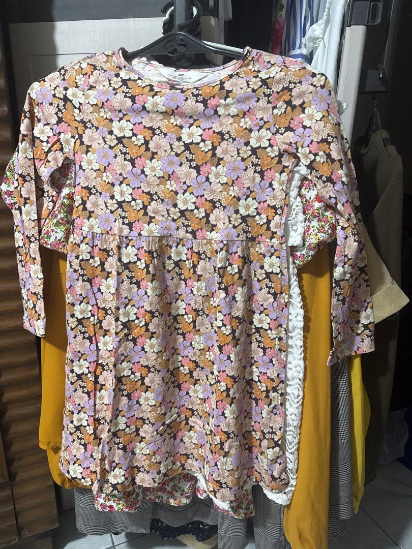 H&M Floral Dress (Category: Babies & Kids Fashion) located in Navotas City. Submitted by claaangski (Listing ID 1413884841, Image 2). Description: .