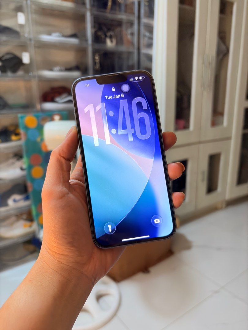 iPhone 14 (Category: iPhone 14 Series) located in Quezon City. Submitted by itsmeriaa (Listing ID 1413883600, Image 2). Description: For sale Iphone 14 256gb Factory Unlock 77% battery health No issue Inclusion: - Original box - Cable - Case ₱24,999 Quezon City area.