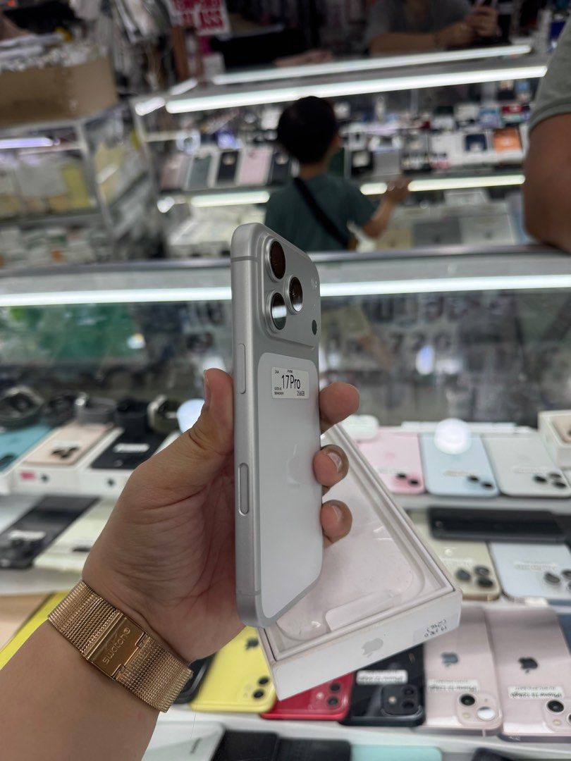 Iphone 17 Pro 256gb 100% Batt FU NTC no issue (Category: iPhone 17 Series) located in San Juan City. Submitted by javedsgadgetshop (Listing ID 1413998752, Image 3). Description: INSTALLMENT OPTIONS : SPAY LATER / GGIVES / CREDIT CARD! WE BUY AND SELL SO PWEDE MAGBINTA OR SWAP ! Quick Specs : 💵 Iphone 17 Pro •256gb •NTC Variant •100% batt health •Factory Unlock •97% Smoothness •No hidden issue | No Repaired •100% Authentic | Not Refurbished •w/ B
