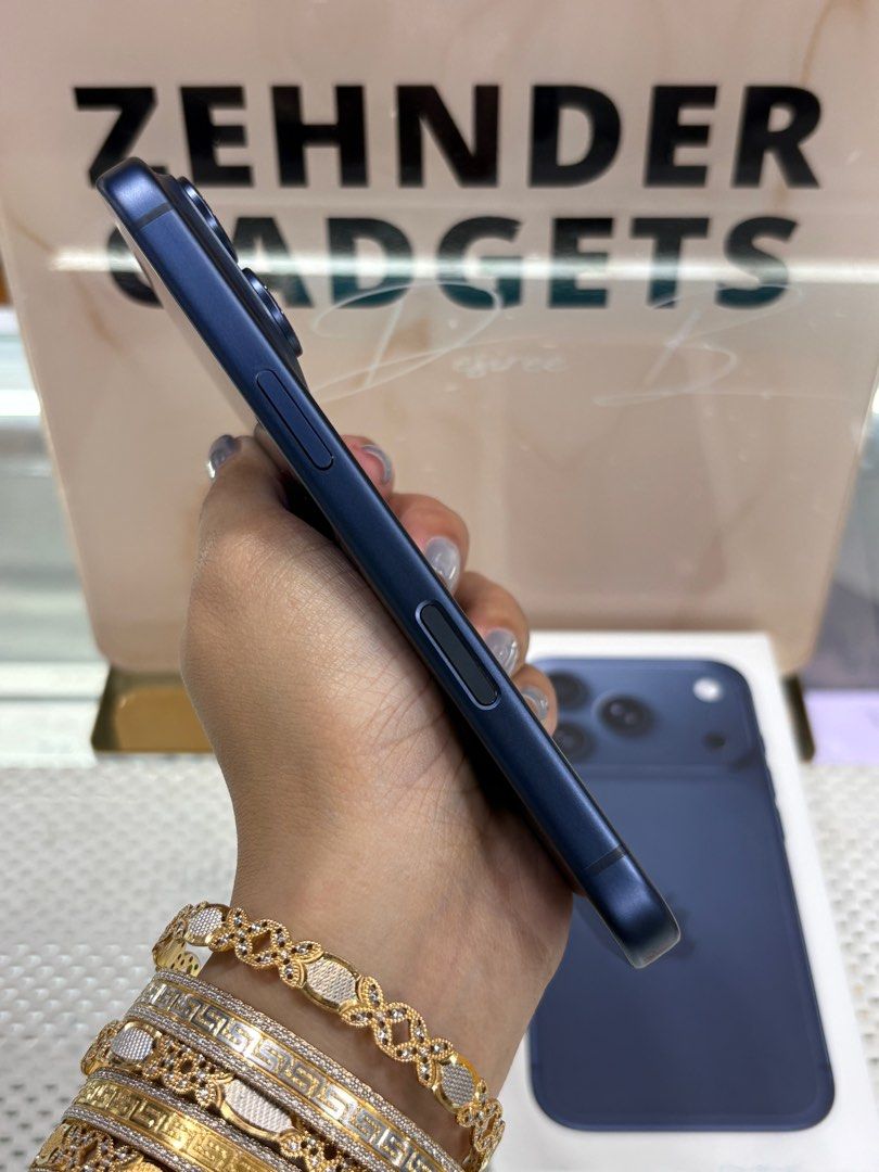 iPhone 17 PRO 256GB GLOBELOCKED (3 WEEKS OLD) 4 CYCLE COUNT (Category: iPhone 17 Series) located in San Juan City. Submitted by desireebayal96 (Listing ID 1414007631, Image 2). Description: iPhone 17 PRO (BLUE) * 2 WEEKS OLD * UNDER WARRANTY UNTIL DEC. 22, 2026 * NTC APPROVED * GLOBLELOCKED (PWEDE IPA OPENLINE) * 256GB * 100% BATTERY HEALTH * 4 CYCLE COUNT * 100% SMOOTH * NO DENTS * NO ISSUE * NO HISTORY OF REPAIR * NOT REFURBISHED * WITH BOX SAM