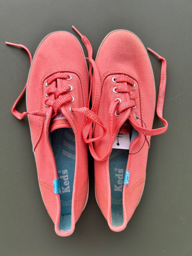Keds Coral Sneakers Size 6 (Category: Sneakers) located in Quezon City. Submitted by iamdaisyduck (Listing ID 1413963461, Image 1). Description: ~ Features a canvas upper, lace-up closure, and a rubber sole ~ The insole is cushioned with shock-proof arch support ~ Size 6 ~ sample shoes, bought from Keds outlet ~ stored for a long time, never used.