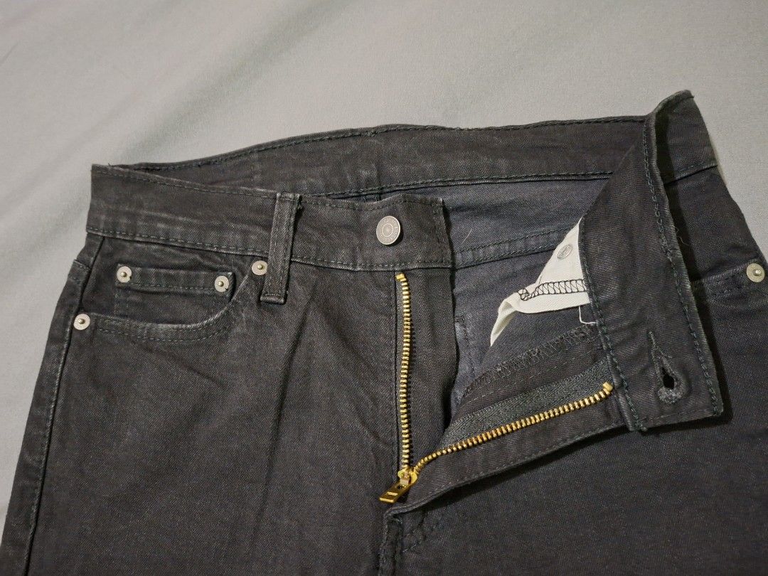 Levi's 511 Black Jeans Slim Fit (Category: Jeans) located in Cabuyao City. Submitted by jj6316 (Listing ID 1414017024, Image 2). Description: - Levi's 511 jeans in black - Size: W30 L32 - Button closure with zipper fly - Features the Levi's red tab - Includes Levi Strauss & Co. label - Water<Less technology (made with less water) -Native cali.