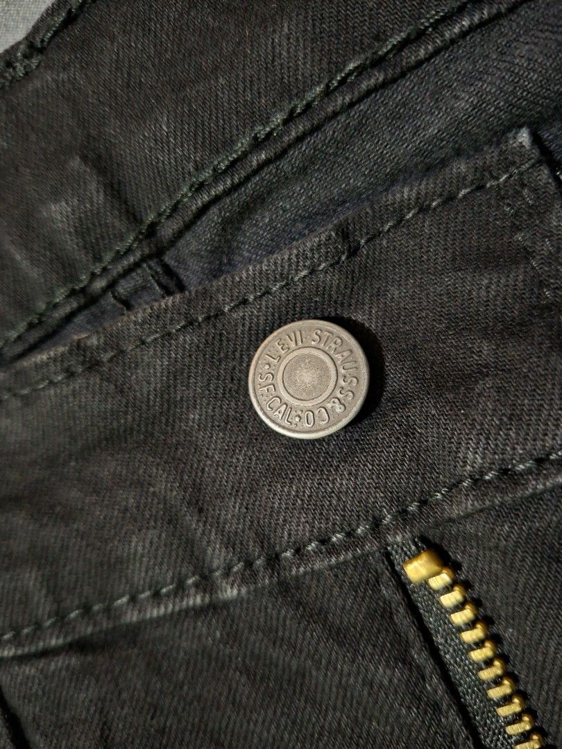 Levi's 511 Black Jeans Slim Fit (Category: Jeans) located in Cabuyao City. Submitted by jj6316 (Listing ID 1414017024, Image 3). Description: - Levi's 511 jeans in black - Size: W30 L32 - Button closure with zipper fly - Features the Levi's red tab - Includes Levi Strauss & Co. label - Water<Less technology (made with less water) -Native cali.