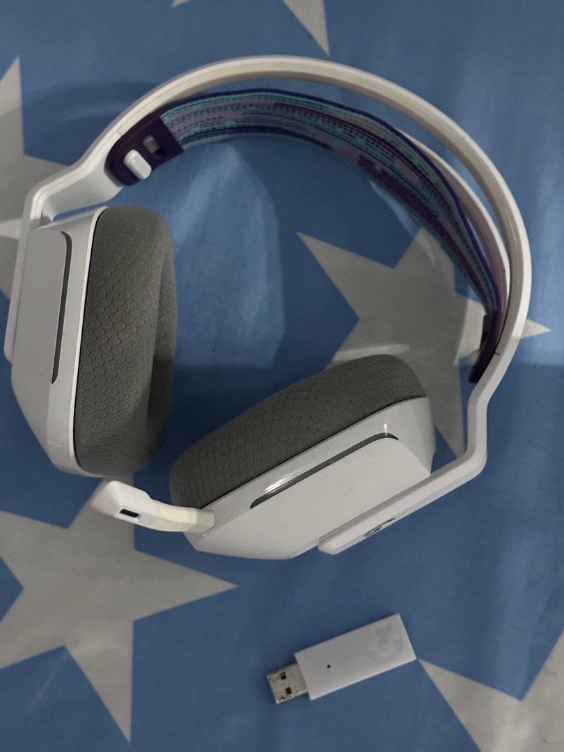 Logitech G733 Wireless Gaming Headphones (Category: Headphones & Headsets) located in Davao. Submitted by Eclips33 (Listing ID 1413987710, Image 3). Description: Like new, clean and never abused Logitech G733 Wireless Gaming Headphones ₱ 3,000, bought for ₱6K! Like new pa talaga, was never abused or roughly used. Used before lang for a short period of time, then now only stored. RFS: Never used. Was used for gaming for a short period of time only