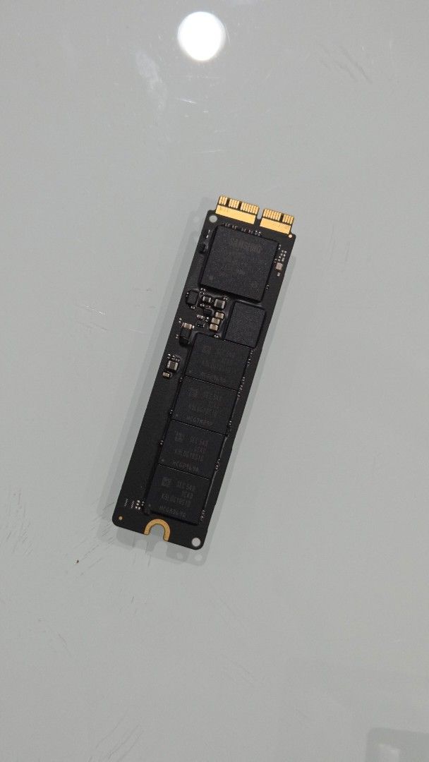 Macbook NVME SSD 128gb (Category: Memory & SD Cards) located in Manila. Submitted by bimmbbbb (Listing ID 1413997659, Image 2). Description: orig from my macbook pro retina 2015 rfs: upgrade.