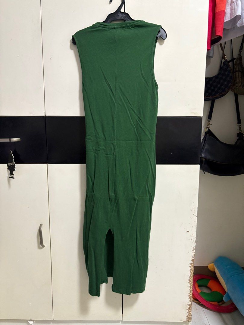 Mango Dress (Category: Dresses) located in Rizal. Submitted by tiny_tidy (Listing ID 1413867959, Image 3). Description: .