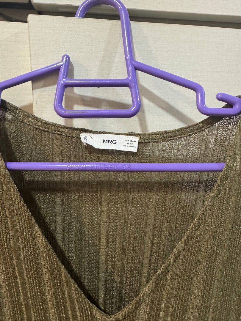 Mango Green Sheer Top (Medium) (Category: Blouses) located in Quezon City. Submitted by declutter_cts (Listing ID 1413991379, Image 2). Description: Worn twice.