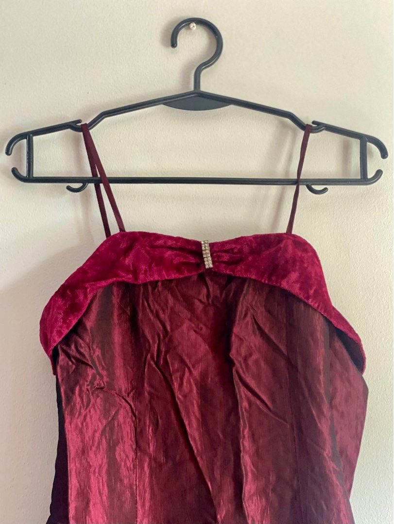 Maroon Formal Dress with Bolero (Category: Dresses) located in Taguig. Submitted by prelobyjen (Listing ID 1413890893, Image 2). Description: - Unused, only stored for a long time - 100% Acetate - Dress length is 38 inches - Maroon formal dress with matching bolero - Strappy design with velvet bodice - Shimmering, textured skirt - Tulle underlay for added volume - Bolero with short sleeves - Decorative clasp on bolero .
