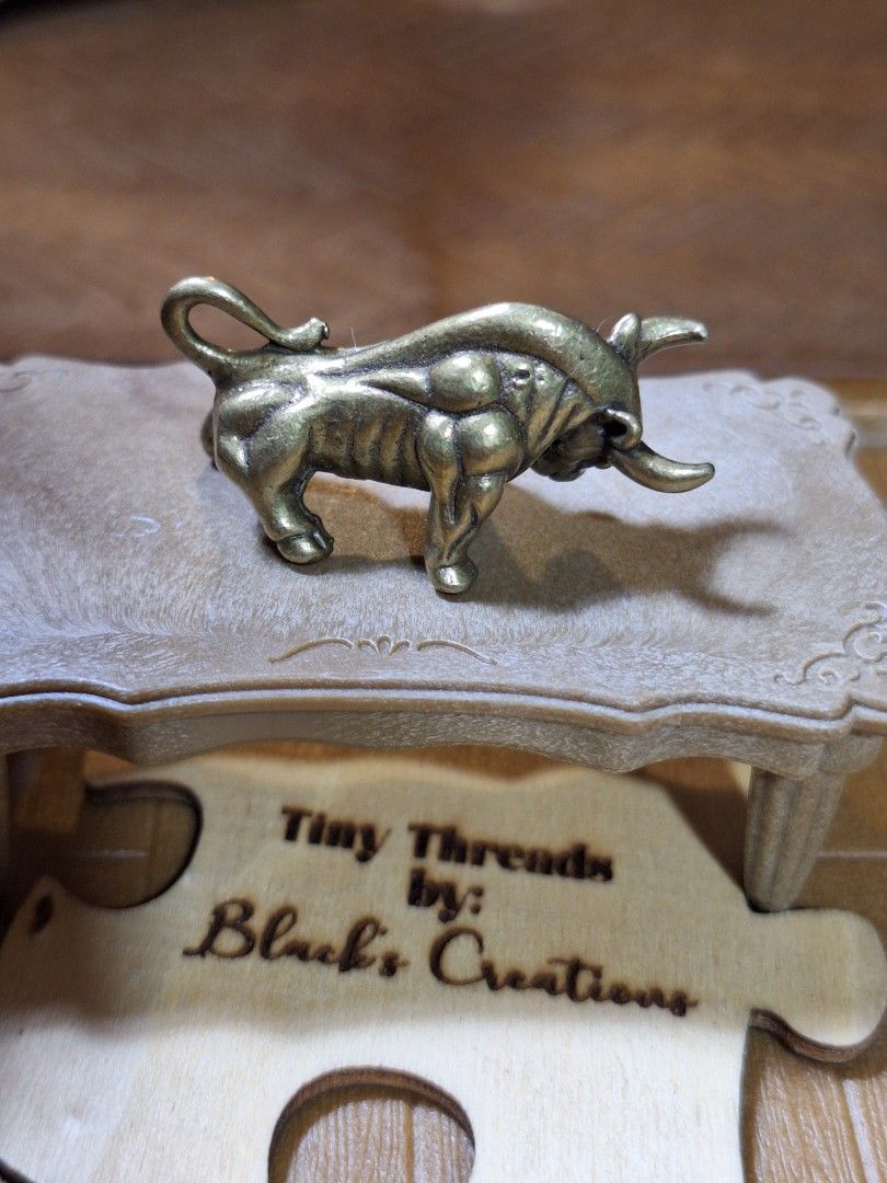 Miniature Solid Brass Bull fit for Sylvanian diorama display (Category: Vintage Collectibles) located in Cavite. Submitted by Mavee (Listing ID 1414038526, Image 3). Description: Miniature Solid Brass Bull, perfect for Sylvanian family house diorama, Super cute,solid mabigat kahit small, pag polish super gold ang color, I can clean upon purchase if u like🥰 see photos, dolls size reference only for sample set up' pabenta ni Aunty from her persona