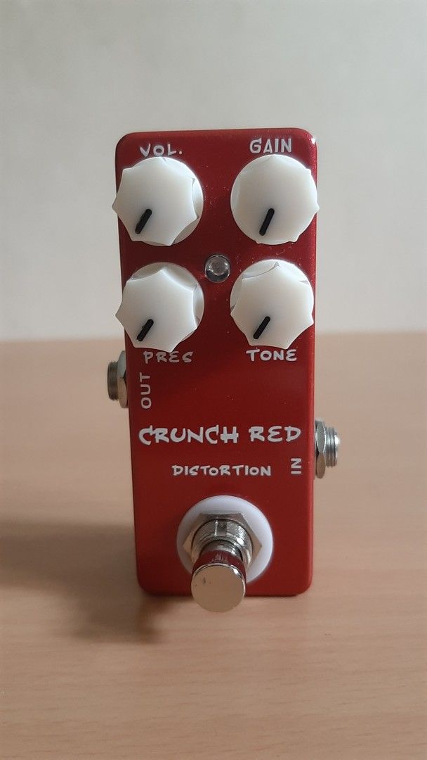 Mosky Crunch Red Distortion Mini Pedal True Bypass (Category: Musical Instruments) located in Mandaluyong City. Submitted by cyberbotots (Listing ID 1413907956, Image 1). Description: READING IS ESSENTIAL. Make sure that you read and understand the description and condition before you offer and buy. - This item comes with FREE foot switch cover (see photos). - Buy 2 guitar pedals and get 1 FREE patch cable. - Buy all 4 Mosky mini guitar pedals *S