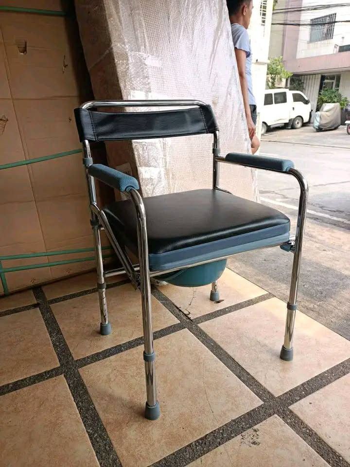 Mura foam commode chair aluminum (Category: Braces, Support & Protection) located in Quezon City. Submitted by kathrynbal66392 (Listing ID 1414050116, Image 1). Description: we accept bulk orders brandnew affordable onhand negotiable good quality and condition open for pick up and delivery high quality we also sell many medical supplies call me 09268225723 cod,gcash,bank transfer lifetime time free service.
