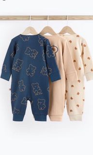 (Category: ) located in . Submitted by preloved.thrift0 (Listing ID 1413935175, Image 1). Description: .