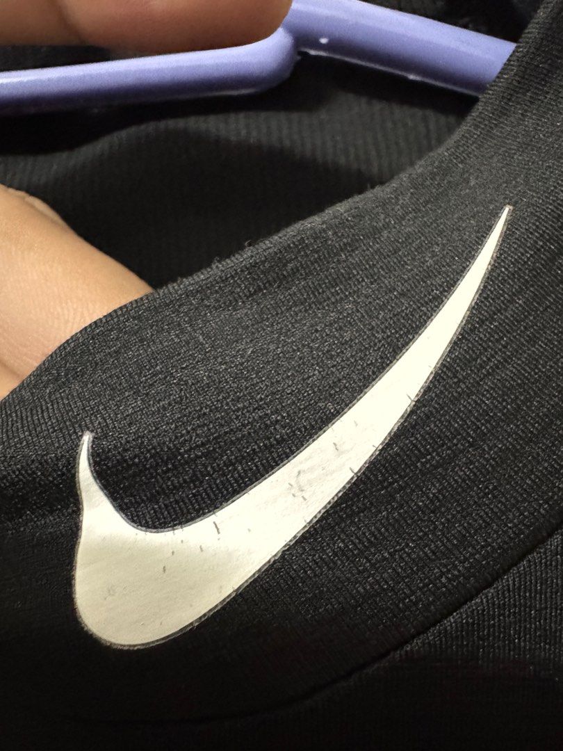 Nike Pro Mock Neck Dri-Fit Longsleeves (Category: Activewear) located in Manila. Submitted by alguims (Listing ID 1413956820, Image 3). Description: Excellent Condition Medium on tag Dimes: Width - 18 Length - 27 Issue: Minimal hairline cracks sa logo.