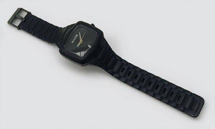 Nixon The Rubber Player Watch (with Real Diamond) (Category: Men's Watches) located in General Trias. Submitted by lexluxebizz (Listing ID 1413893397, Image 2). Description: NIXON Rubber Player Watch (with REAL DIAMOND) 100% Authentic (Purchased at the Bloomingdales Store in Dubai Mall) PRE-OWNED Product Description: - MOVEMENT: Miyota Japanese Quartz 3 Hand - DIAL: The dial is surrounded by a concave dial ring and includes a REAL DIAMOND set at 