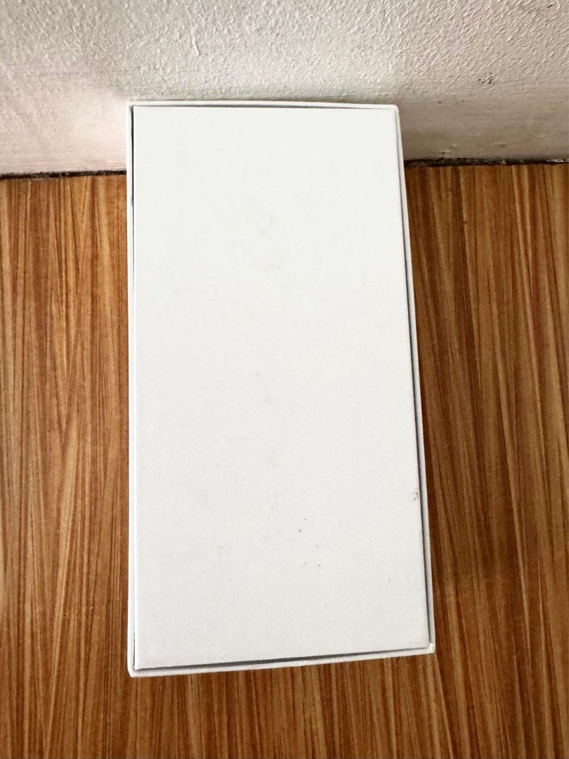 Orig Xiaomi Redmi 13C box (Category: Xiaomi) located in Manila. Submitted by rush_decluttering_sale (Listing ID 1414002736, Image 3). Description: 100% authentic Xiaomi Redmi 13C box maayos na maayos po BOX ONLY kung kailangan mo ng box para sa phone mo o pang regalong phone na walang box SELLING IT FOR 300pesos only FIXED Moneyback guarantee if proven fake WE DO NOT SELL FAKE meet up loc: malate area .