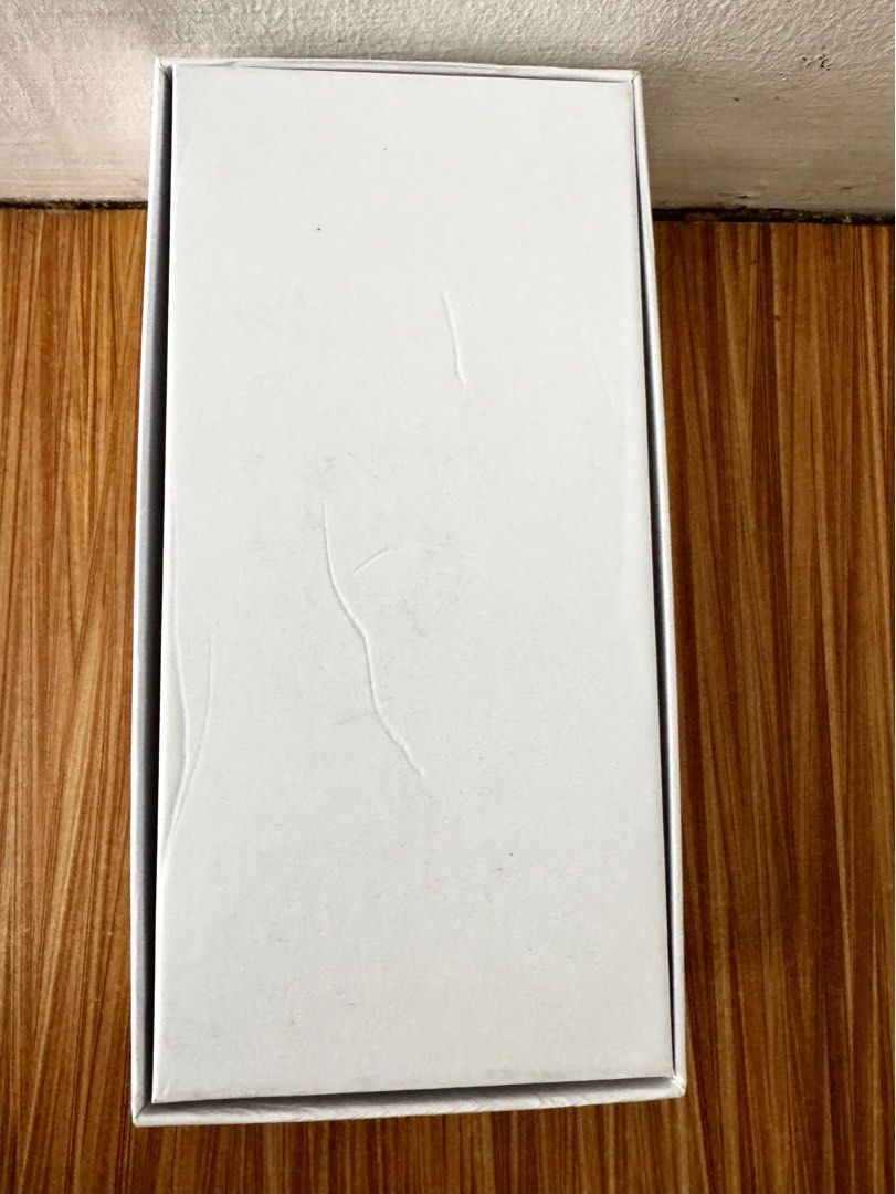 Orig Xiaomi Redmi Note 13 Pro Box (Category: Xiaomi) located in Manila. Submitted by rush_decluttering_sale (Listing ID 1414006375, Image 2). Description: 100% authentic Xiaomi Redmi Note 13 pro maayos na maayos po BOX ONLY kung kailangan mo ng box para sa phone mo o pang regalong phone na walang box SELLING IT FOR 300pesos only FIXED Moneyback guarantee if proven fake WE DO NOT SELL FAKE meet up loc: malate area .