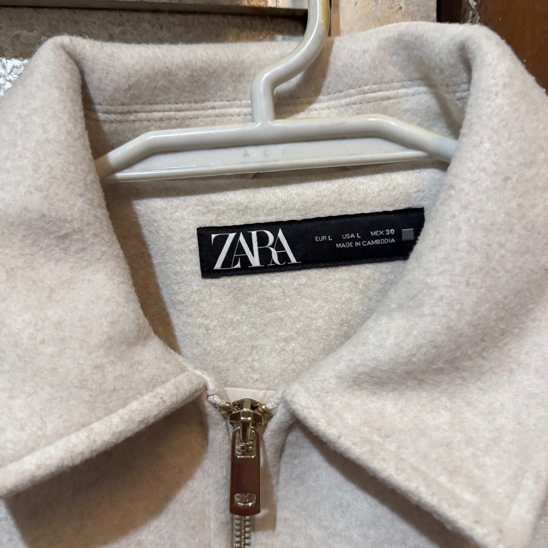 Original Zara Soft Zip-up Jacket in Ecru (Category: Coats, Jackets and Outerwear) located in Antipolo. Submitted by bern.clo (Listing ID 1414012904, Image 3). Description: • Large on tag • original mall bought • 10/10 condition • only used once • super nice and comfy.