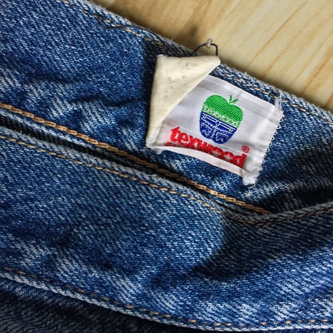 Texwood Straight Cut Jeans (Category: Jeans) located in Bulacan. Submitted by flipsrus (Listing ID 1413936737, Image 2). Description: - size 36 x 43 on length - 9” leg opening - Good condition - needs wash.