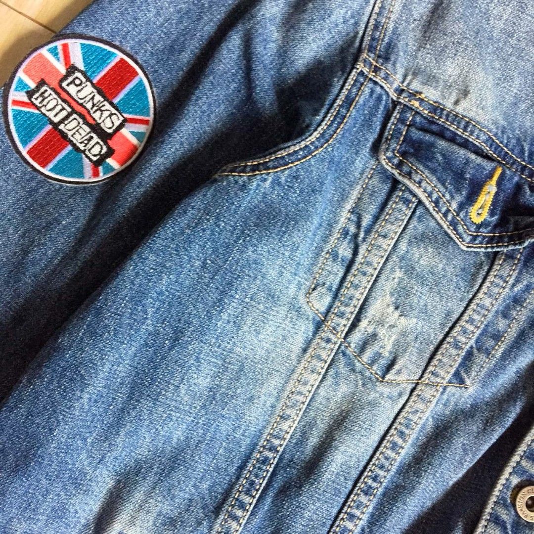 Hansca Denim Jacket with Patch (Category: Coats, Jackets and Outerwear) located in Bulacan. Submitted by flipsrus (Listing ID 1413936739, Image 3). Description: Size: XL Di nakatahi yung patch.