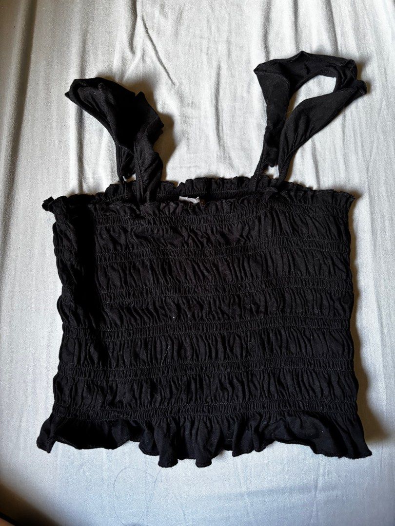 Primark Black Top (Category: Sleeveless) located in Cebu City. Submitted by getosimp (Listing ID 1413917578, Image 1). Description: Used Once Decluttering Size on Tag: S.