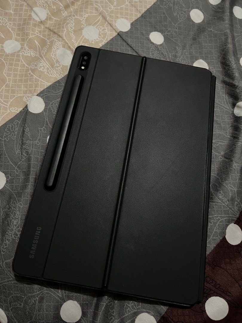 Samsung Galaxy Tab S7+ with Keyboard (Category: Android) located in Mandaluyong City. Submitted by thv_bwee (Listing ID 1413936001, Image 2). Description: - Samsung Galaxy Tab S7 included - Comes with keyboard cover and S Pen - Large display for work and entertainment - Keyboard cover for protection and productivity Unit, keyboard and pen only. With box! All working No issues Good as new.