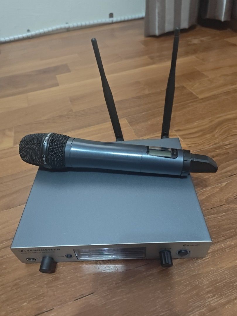 Sennheiser EW 300 G3 Wireless Microphone System