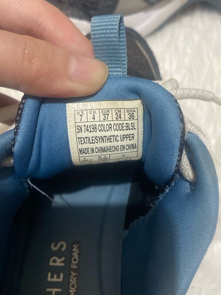 Skechers Solei St - Sapphire Sky (Category: Sneakers) located in Pila. Submitted by lemon26742 (Listing ID 1414044320, Image 3). Description: Size 37 Very cute and comfy when worn Looks almost new; barely worn Rfs: Decluttering; not my style.