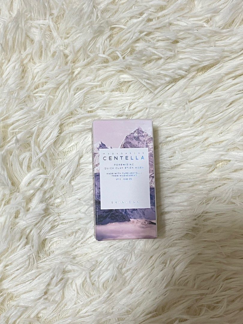 Skin1004 Poremazing Clay Stick Mask (Category: Face Care) located in Pateros City. Submitted by ri.sha23 (Listing ID 1414018202, Image 2). Description: ✔️ Authentic ✔️ Brand new & sealed 🌿 • Leaves skin feeling fresh and smooth • Size: 29g 🎁 With freebies.