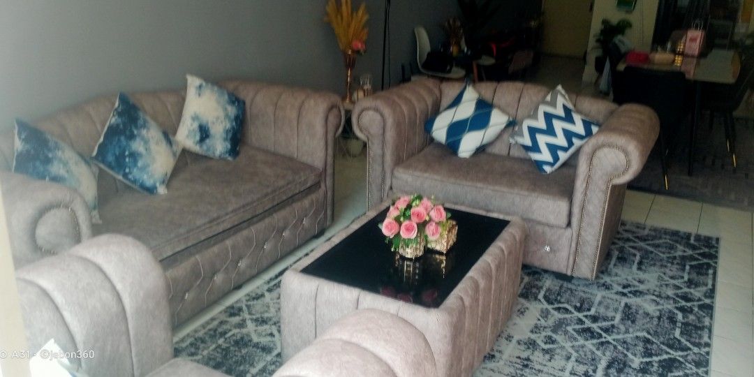 Sofas (Category: Outdoor Furniture) located in Kuala Lumpur. Submitted by din360 (Listing ID 1413897276, Image 3). Description: sofa set 3+2+1 dan kopi table....boleh datang tengok dlu...self pickup wasap 0142234781.. area ampang selangor.