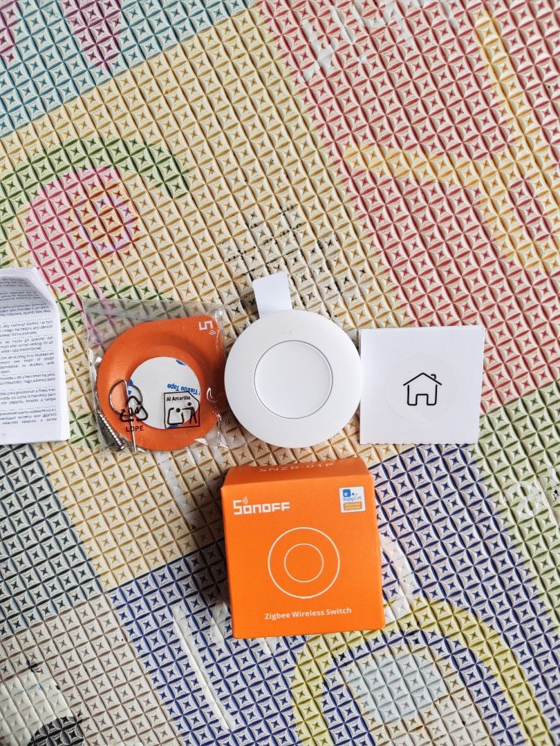 Sonoff zigbee wireless switch (Category: Lighting) located in Singapore. Submitted by jomaia (Listing ID 1413869416, Image 1). Description: Mailing: $3 MEET UP LOCATIONS (depending on day and time) EAST SIDE: TAMPINES NORTH DR 2/522634 WEST SIDE: PIONEER MRT/640976.