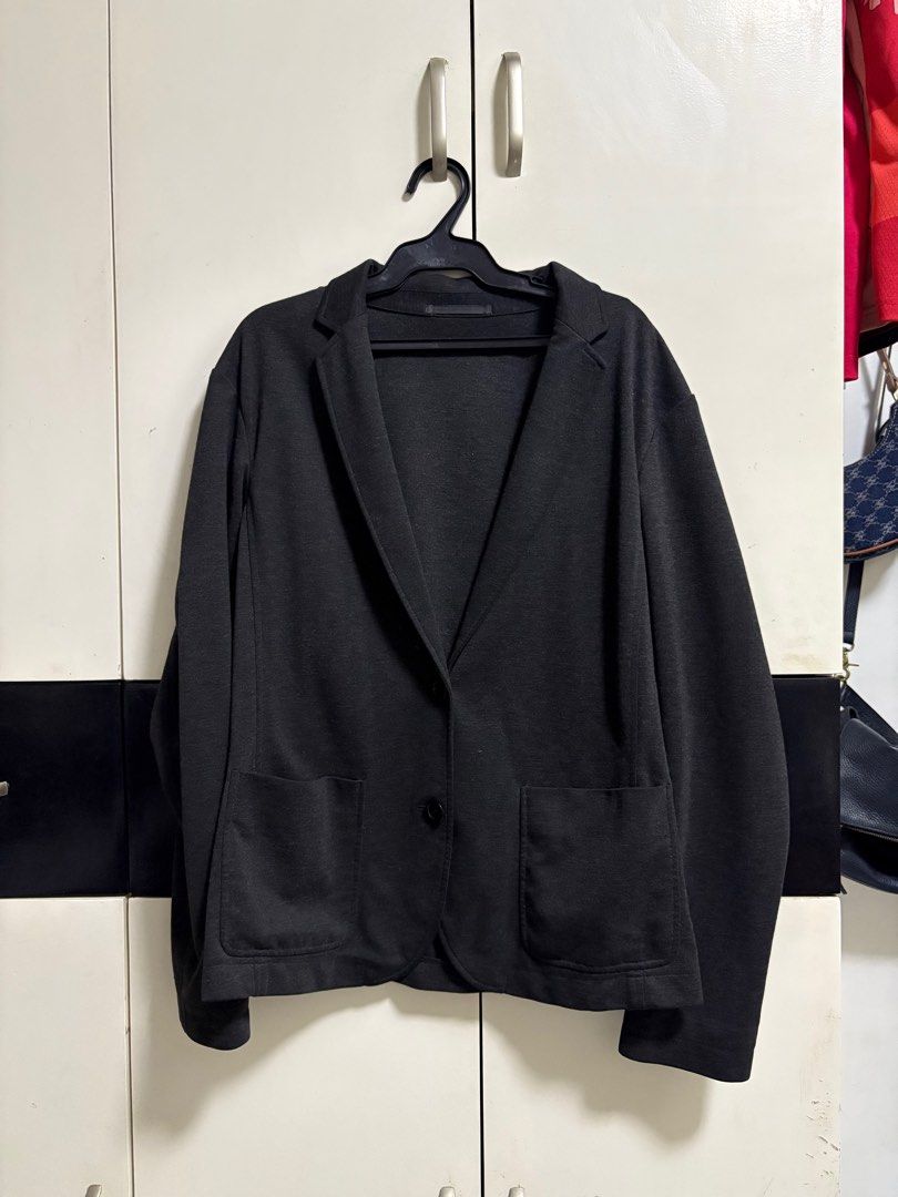 Uniqlo Gray Blazer (Category: Coats, Jackets and Outerwear) located in Rizal. Submitted by tiny_tidy (Listing ID 1413868772, Image 1). Description: .