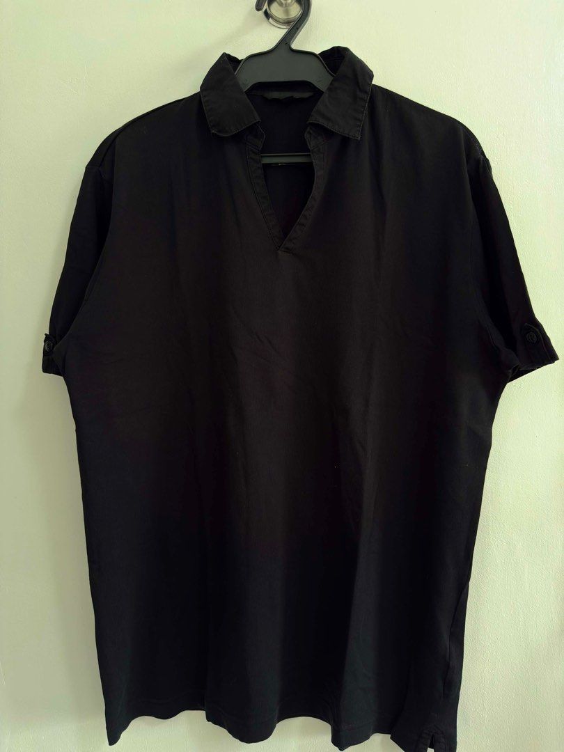 Uniqlo polo shirt (Category: Tshirts & Polo Shirts ) located in San Luis. Submitted by dialopez (Listing ID 1413869224, Image 1). Description: .