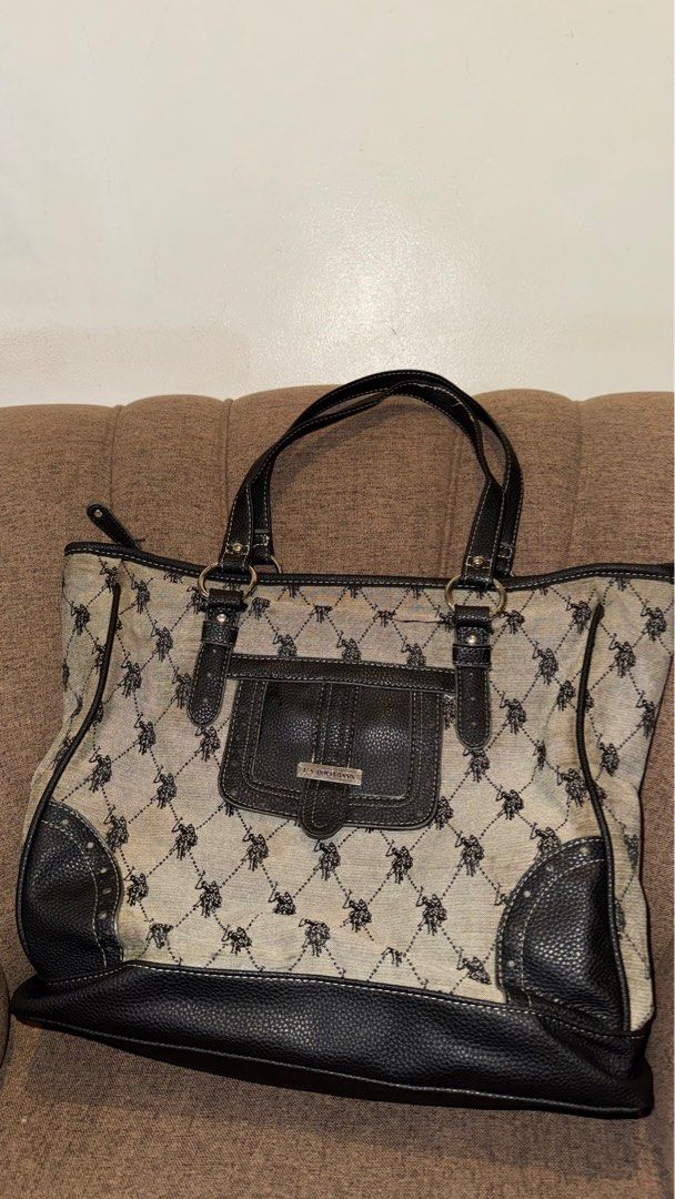 US polo assn bag (Category: Luxury Bags & Wallets) located in Paranaque City. Submitted by caseycunanan (Listing ID 1413982898, Image 1). Description: US polo assn bag well used. bag from US pa authentic pm if interested! ☺️.