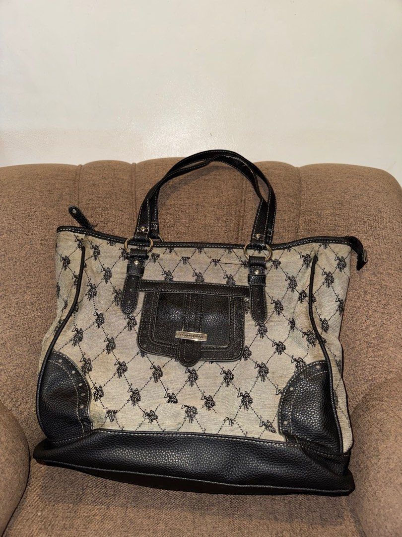US polo assn bag (Category: Luxury Bags & Wallets) located in Paranaque City. Submitted by caseycunanan (Listing ID 1413982898, Image 2). Description: US polo assn bag well used. bag from US pa authentic pm if interested! ☺️.