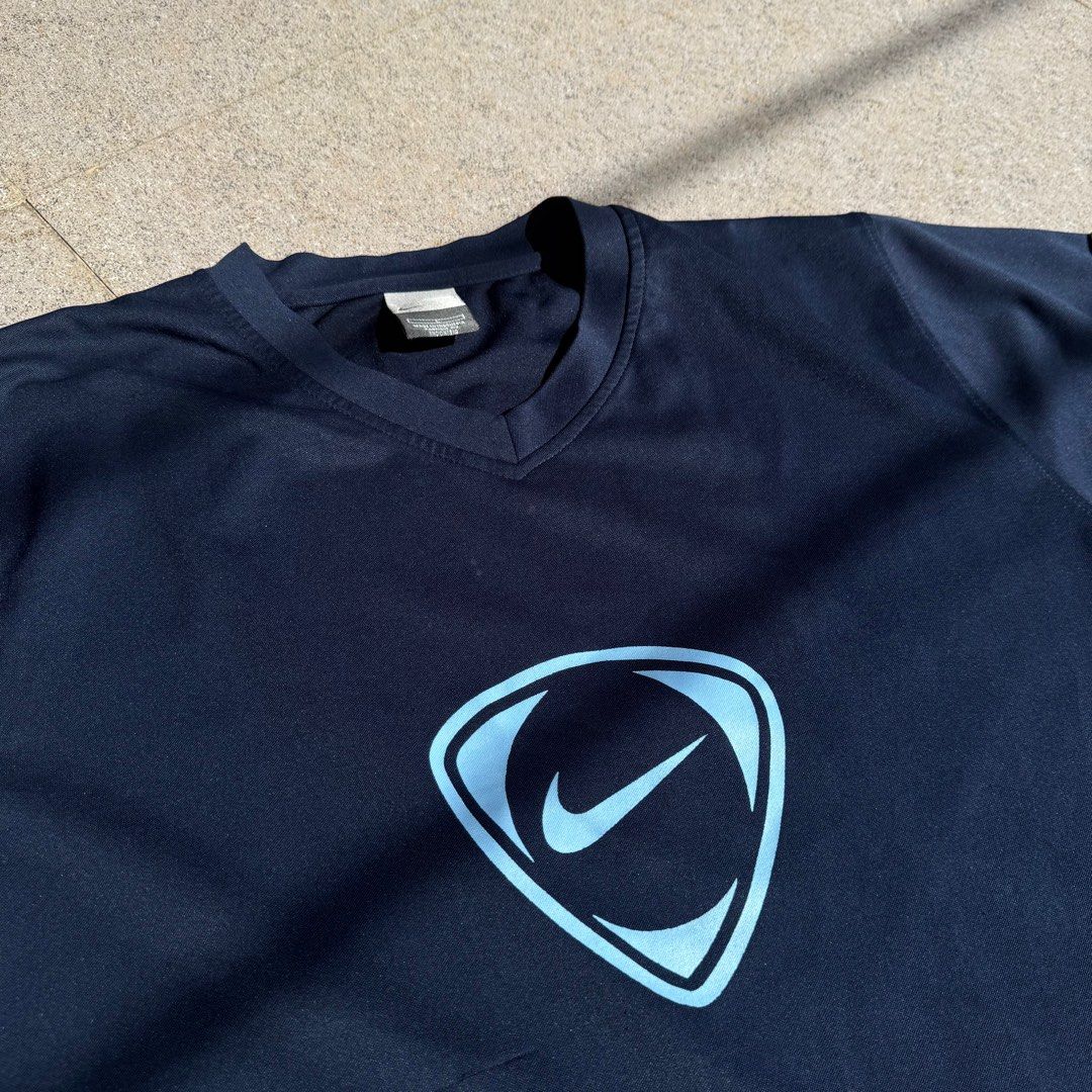 Vintage Nike Big Swoosh Central (Category: Activewear) located in Baguio. Submitted by cygsami (Listing ID 1413897733, Image 2). Description: Vintage Nike Big Swoosh Central 27.5x22 Excellent Condition.