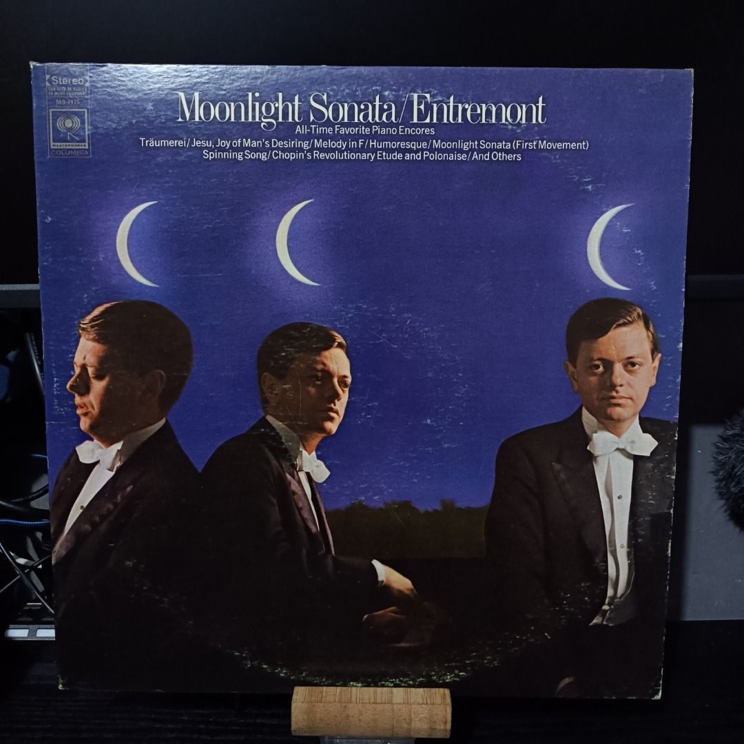 Vinyl record (Plaka) "Classical" (Category: Vinyls) located in Caloocan City. Submitted by glavesart (Listing ID 1413884460, Image 2). Description: Elvis Bue Hawaii = 1,000 Elvis Alloha via satellite "missing 1 part" = 2,000 Best of Bee gees vol.2 = 1,000 30 Years of Gold = 3,000 Ahmad Jamal = 1,900 JetStream Raymond lefevre = 900 Nini Rosso Trumpet Deluxe = 700 Captain & Tennille = 500 Moonlight Sonata Entremont = 500 Luwig Van Beethoven = 2,400