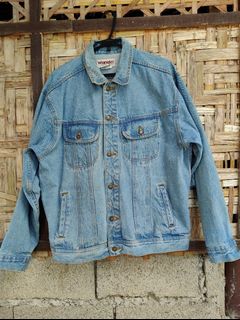 (Category: ) located in . Submitted by thrift_shark.ph (Listing ID 1413912410, Image 1). Description: .