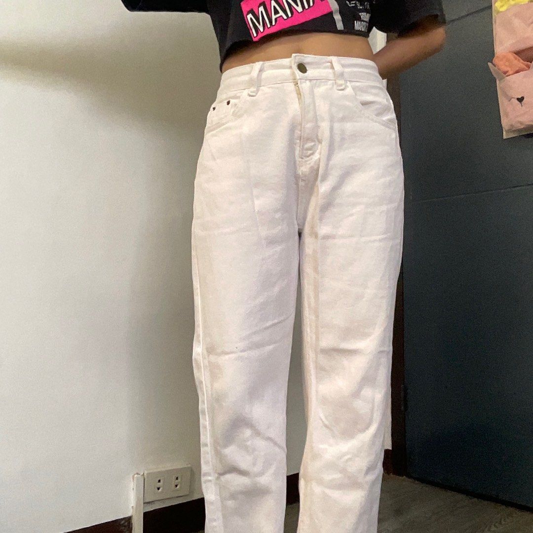 White Wide Leg Denim Jeans (Category: Jeans) located in Pasig City. Submitted by leicart (Listing ID 1413889664, Image 1). Description: length: 35 inches 🏳️ last price posted, lower offers will not be entertained 🦋 color may vary depending on the lighting 🫧pasig, metro manila 🌷SF will be shouldered by the buyer 📦 lbc, j&t, flash, and sdd couriers.