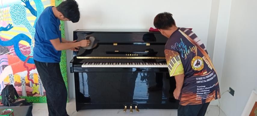 Piano Repair🎹 PianonTuning🎹 Moving (Category: Musical Instruments) located in Angono. Submitted by vapianoshop (Listing ID 1413918486, Image 2). Description: 🎹 Piano Tuning 🎹 Action Adjustment 🎹 Varnishing 🎹 Piano Moving 🎹 Restoration 🎹 Piano For Sale ☎️ 09480306660 / 0282954817 TO GOD BE THE GLORY.